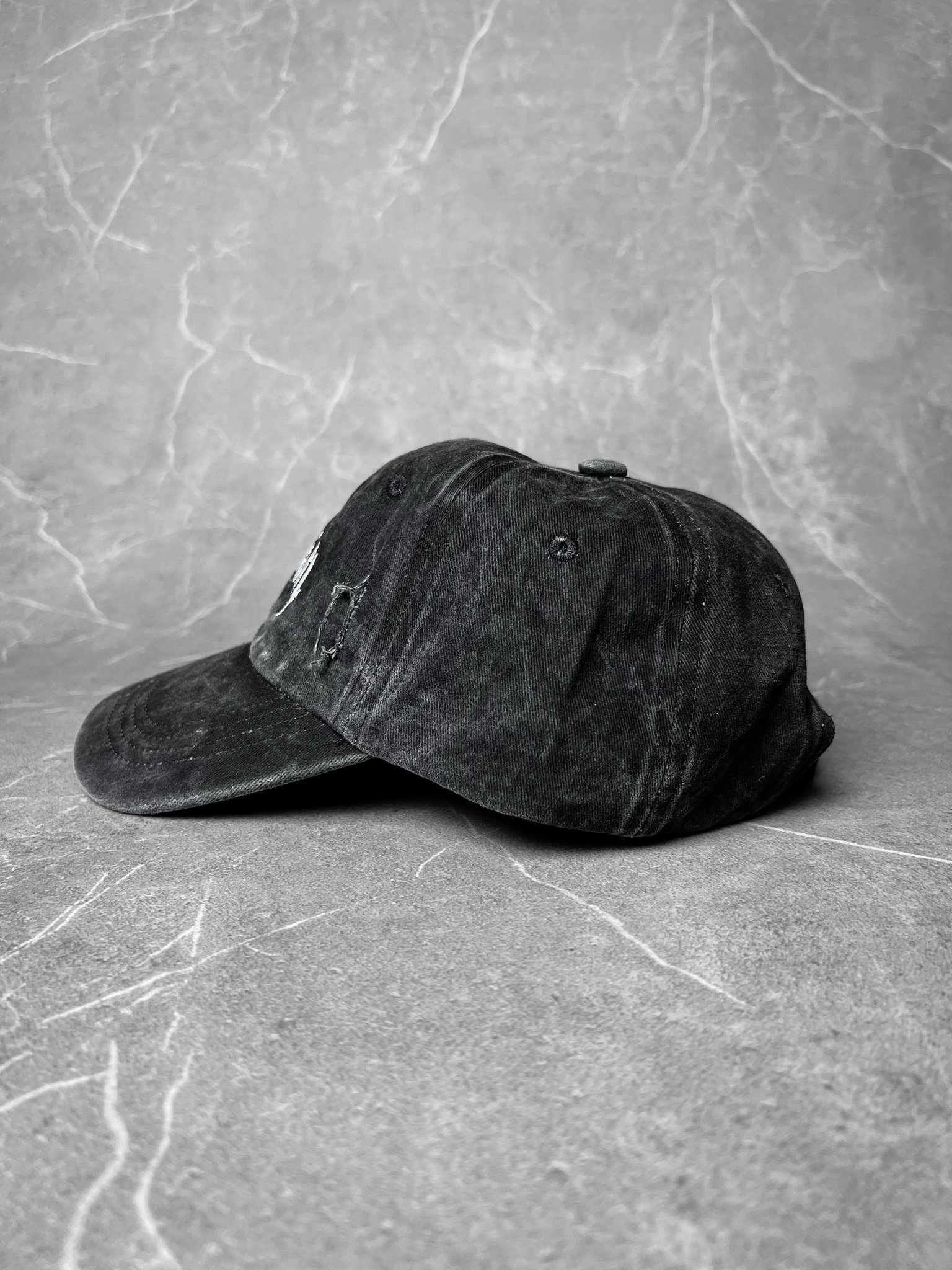 Obsidian Cap — Faded Black